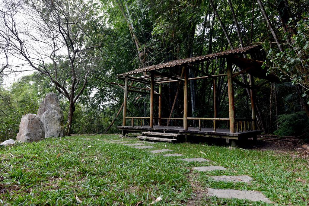 Sun Moon Lake Bamboo Rock Garden Yuchi Esterno foto